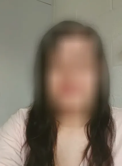 Cara, 33