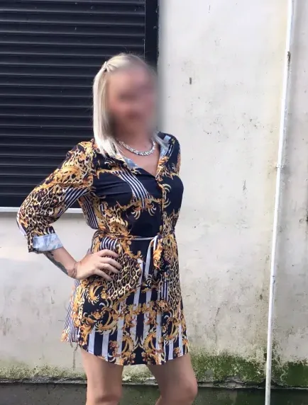 Diana, 34