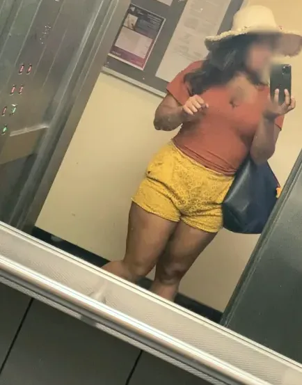 Dilara, 34