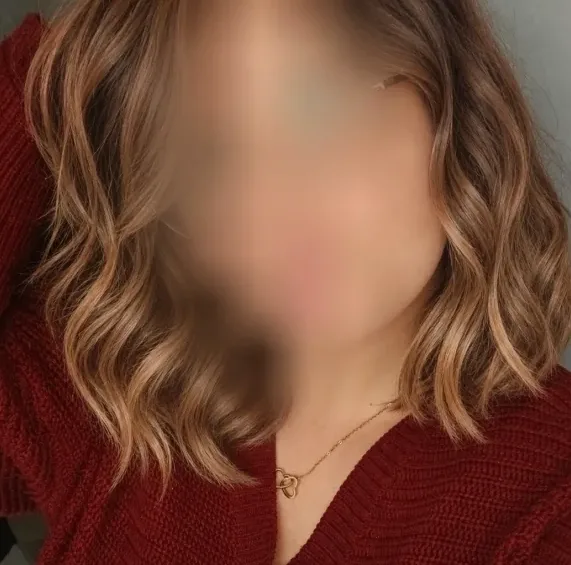 Ela, 21