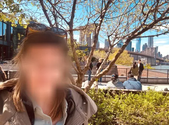 Emilia, 39