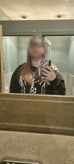 Hanna, 21