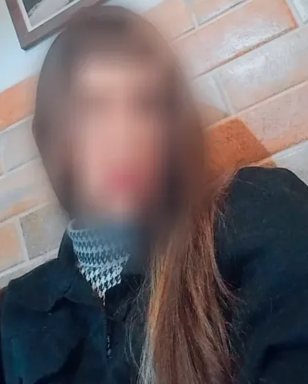 Mira, 25