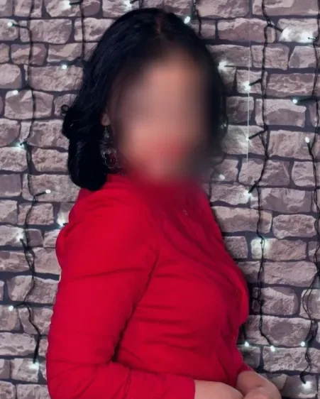 Nora, 36
