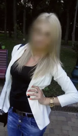 Rebecca, 35