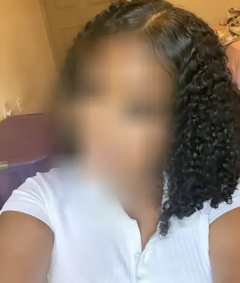 Simone, 20