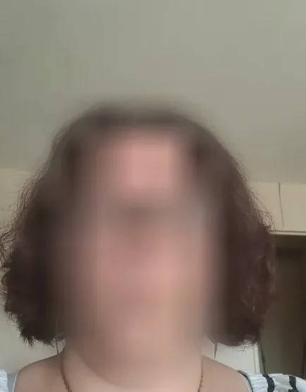 Simone, 37
