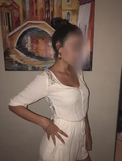 Sophie, 32